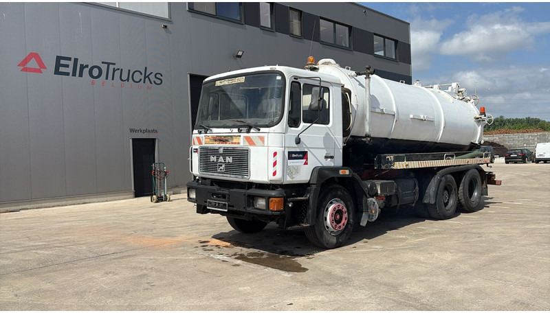 MAN 25.292 (16.000 L VACUUM / 10 TYRES / 6X2 / FULL STEEL SUSP. / MANUAL PUMP / 6 CYLINDER) - Vacuümwagen: afbeelding 1 MAN 25.292 (16.000 L VACUUM / 10 TYRES / 6X2 / FULL STEEL SUSP. / MANUAL PUMP / 6 CYLINDER) - Vacuümwagen: afbeelding 1