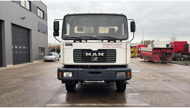 MAN 27.414 (6 CYLINDER / EURO 2 / TOP CONDITION / BONNE ETATT / GRAND PONT / LAMES / STEEL SUSP.) - Kipper vrachtwagen: afbeelding 2 MAN 27.414 (6 CYLINDER / EURO 2 / TOP CONDITION / BONNE ETATT / GRAND PONT / LAMES / STEEL SUSP.) - Kipper vrachtwagen: afbeelding 2