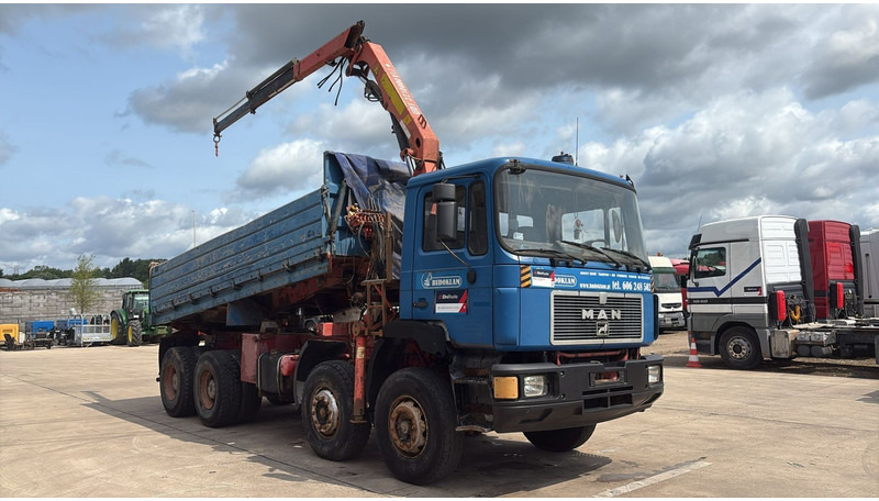 MAN 35.362 (6 CYLINDER / MANUAL PUMP / 8X4 / FALFINGER CRANE PK80 / STEEL SUSP.) - Kipper vrachtwagen, Kraanwagen: afbeelding 3 MAN 35.362 (6 CYLINDER / MANUAL PUMP / 8X4 / FALFINGER CRANE PK80 / STEEL SUSP.) - Kipper vrachtwagen, Kraanwagen: afbeelding 3