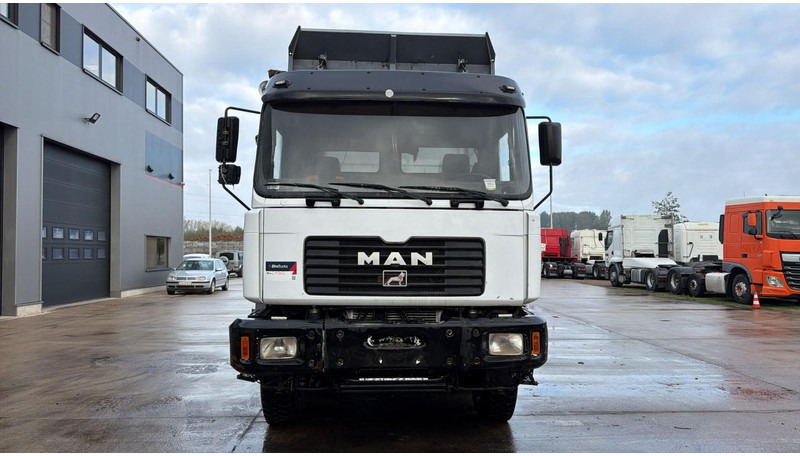 MAN 41.414 (BIG AXLES / 41 TONS / GRAND PONT / LAMES / 6 CYLINDER) - Kipper vrachtwagen: afbeelding 2 MAN 41.414 (BIG AXLES / 41 TONS / GRAND PONT / LAMES / 6 CYLINDER) - Kipper vrachtwagen: afbeelding 2