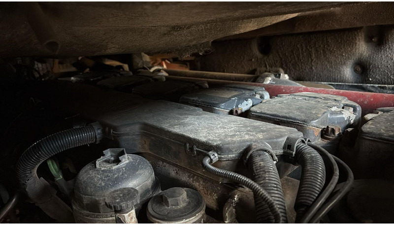 Chassis vrachtwagen MAN TGA 18.410 (POMPE MANUELLE / MANUAL PUMP / BOITE MANUELLE / MANUAL GEARBOX): afbeelding 16 Chassis vrachtwagen MAN TGA 18.410 (POMPE MANUELLE / MANUAL PUMP / BOITE MANUELLE / MANUAL GEARBOX): afbeelding 16