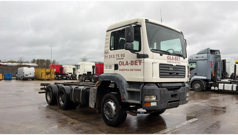 MAN TGA 26.310 (MANUAL PUMP / POMPE MANUELLE / MANUAL GEARBOX / BOITE MANUELLE / LAMES / GRAND PONT / STEEL SUSP.) - Chassis vrachtwagen: afbeelding 3 MAN TGA 26.310 (MANUAL PUMP / POMPE MANUELLE / MANUAL GEARBOX / BOITE MANUELLE / LAMES / GRAND PONT / STEEL SUSP.) - Chassis vrachtwagen: afbeelding 3
