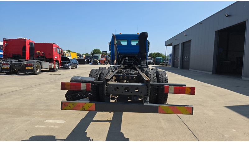 Mercedes-Benz Actros 2636 (MP2 / LAMES / STEEL SUSP. / BOITE MANUELLE / RETARDER !! / TRES PROPRE) - Chassis vrachtwagen: afbeelding 5 Mercedes-Benz Actros 2636 (MP2 / LAMES / STEEL SUSP. / BOITE MANUELLE / RETARDER !! / TRES PROPRE) - Chassis vrachtwagen: afbeelding 5