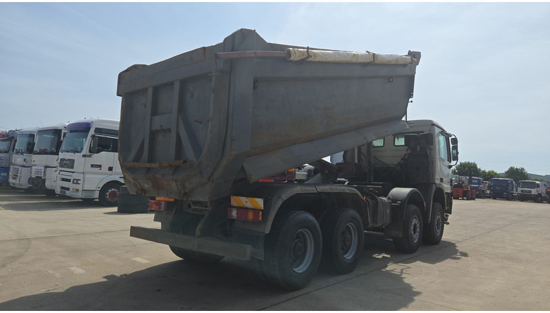 Mercedes-Benz Actros 4141 (EPS / 8X6 / GRAND PONT / BIG AXLE / LAMES / STEEL / V6) - Kipper vrachtwagen: afbeelding 5 Mercedes-Benz Actros 4141 (EPS / 8X6 / GRAND PONT / BIG AXLE / LAMES / STEEL / V6) - Kipper vrachtwagen: afbeelding 5