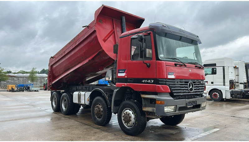 Mercedes-Benz Actros 4143 (BOITE MANUELLE / 8X8 / MANUAL GEARBOX / LAMES / GRAND PONT / BIG AXLE) - Kipper vrachtwagen: afbeelding 3 Mercedes-Benz Actros 4143 (BOITE MANUELLE / 8X8 / MANUAL GEARBOX / LAMES / GRAND PONT / BIG AXLE) - Kipper vrachtwagen: afbeelding 3
