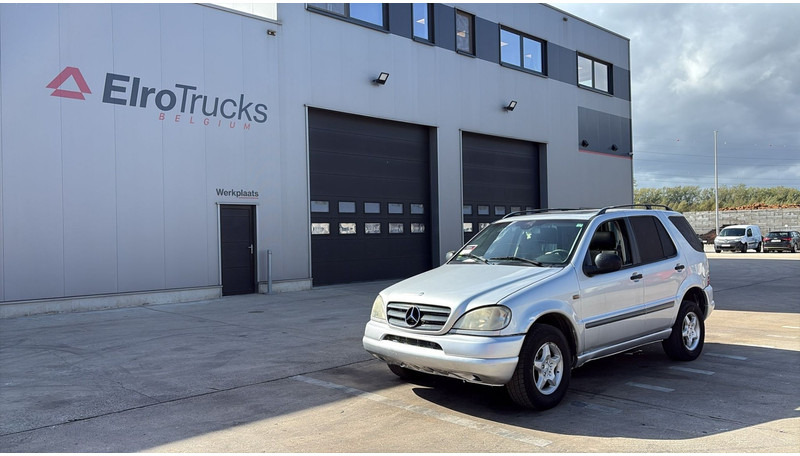 Mercedes-Benz M-Klasse ML 270 CDI - SUV: afbeelding 1 Mercedes-Benz M-Klasse ML 270 CDI - SUV: afbeelding 1