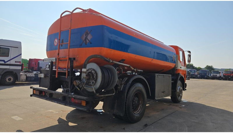 Mercedes-Benz SK 1619 (12.400L / GERMAN TRUCK / CAMION ALLEMAGNE / LAMES / GRAND PONT / V6) - Tankwagen: afbeelding 5 Mercedes-Benz SK 1619 (12.400L / GERMAN TRUCK / CAMION ALLEMAGNE / LAMES / GRAND PONT / V6) - Tankwagen: afbeelding 5