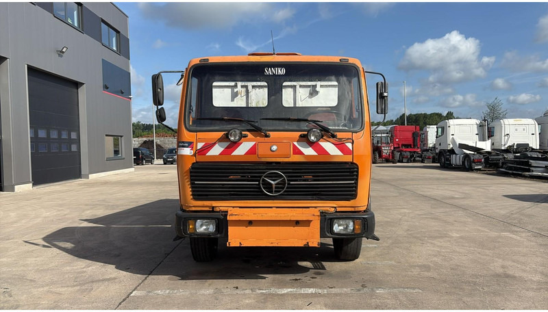 Mercedes-Benz SK 1628 (V8 / LAMES / GRAND PONT / POMPE MANUELLE) - Kipper vrachtwagen: afbeelding 2 Mercedes-Benz SK 1628 (V8 / LAMES / GRAND PONT / POMPE MANUELLE) - Kipper vrachtwagen: afbeelding 2