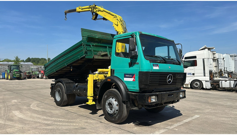 Mercedes-Benz SK 1722 (4X4 / LAMES / GRAND PONT / GRUE / TRES PROPRE / BIG HUB / STEEL SUSP. / V6) - Kipper vrachtwagen, Kraanwagen: afbeelding 3 Mercedes-Benz SK 1722 (4X4 / LAMES / GRAND PONT / GRUE / TRES PROPRE / BIG HUB / STEEL SUSP. / V6) - Kipper vrachtwagen, Kraanwagen: afbeelding 3