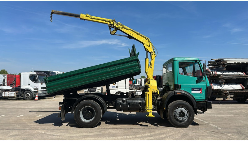 Mercedes-Benz SK 1722 (4X4 / LAMES / GRAND PONT / GRUE / TRES PROPRE / BIG HUB / STEEL SUSP. / V6) - Kipper vrachtwagen, Kraanwagen: afbeelding 4 Mercedes-Benz SK 1722 (4X4 / LAMES / GRAND PONT / GRUE / TRES PROPRE / BIG HUB / STEEL SUSP. / V6) - Kipper vrachtwagen, Kraanwagen: afbeelding 4