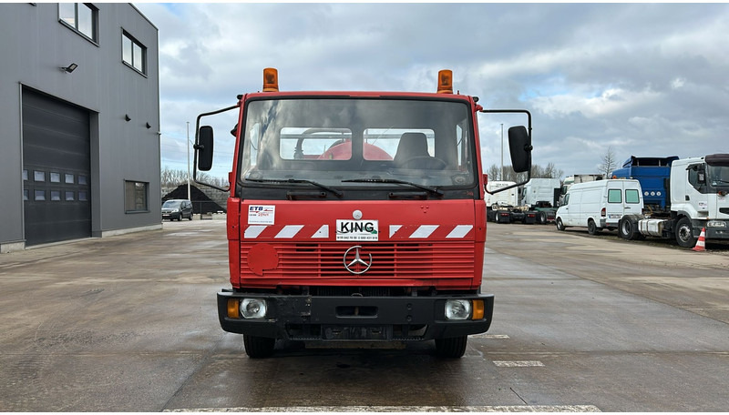 Mercedes-Benz SK 814 (VIDANGEUR / VACUUM / AUXILAIRY / SPER / STEEL SUSP. / LAMES) - Vacuümwagen: afbeelding 2 Mercedes-Benz SK 814 (VIDANGEUR / VACUUM / AUXILAIRY / SPER / STEEL SUSP. / LAMES) - Vacuümwagen: afbeelding 2