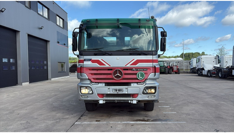 Mercedes-Benz actros 3241 (8X4 / LAMES / GRAND PONT / GRAND BENNE / 3 PONTS / TRES BONNE ETAT) - Kipper vrachtwagen: afbeelding 2 Mercedes-Benz actros 3241 (8X4 / LAMES / GRAND PONT / GRAND BENNE / 3 PONTS / TRES BONNE ETAT) - Kipper vrachtwagen: afbeelding 2