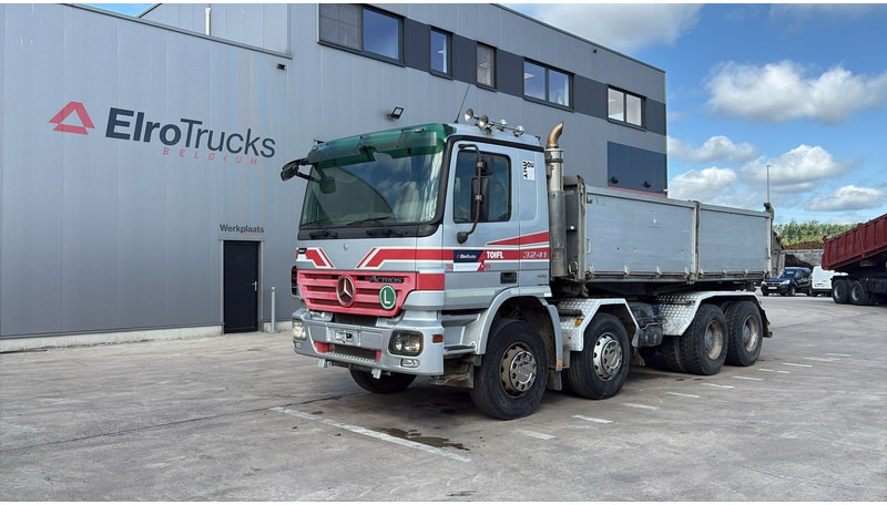 Mercedes-Benz actros 3241 (8X4 / LAMES / GRAND PONT / GRAND BENNE / 3 PONTS / TRES BONNE ETAT) - Kipper vrachtwagen: afbeelding 1 Mercedes-Benz actros 3241 (8X4 / LAMES / GRAND PONT / GRAND BENNE / 3 PONTS / TRES BONNE ETAT) - Kipper vrachtwagen: afbeelding 1