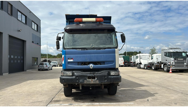 Renault KERAX 420 (BOITE MANUELLE / MANUAL GEARBOX / LAMES / GRAND PONT / GRAND BENNE) - Kipper vrachtwagen: afbeelding 2 Renault KERAX 420 (BOITE MANUELLE / MANUAL GEARBOX / LAMES / GRAND PONT / GRAND BENNE) - Kipper vrachtwagen: afbeelding 2