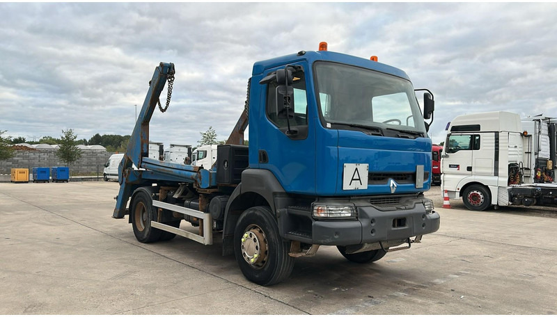 Renault KERAX (GRAND PONT / LAMES / PROPRE / BOITE MANUELLE / STEEL SUSP.) - Portaalarmsysteem vrachtwagen: afbeelding 3 Renault KERAX (GRAND PONT / LAMES / PROPRE / BOITE MANUELLE / STEEL SUSP.) - Portaalarmsysteem vrachtwagen: afbeelding 3