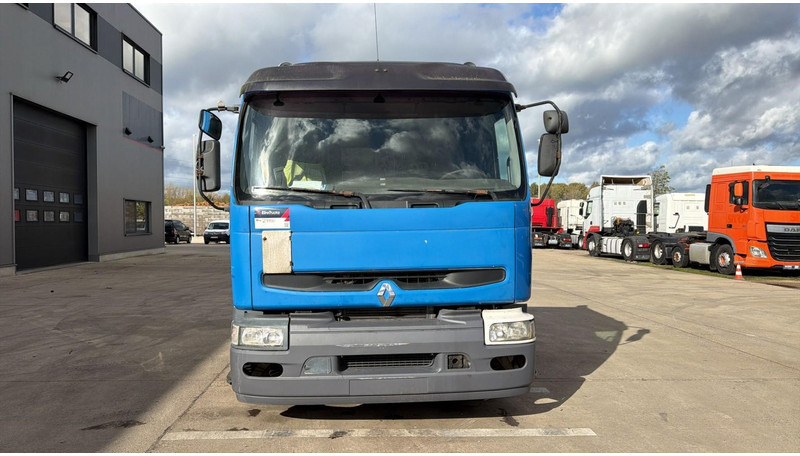 Renault Premium 320 (BOITE MANUELLE / MANUAL GEARBOX) - Chassis vrachtwagen: afbeelding 2 Renault Premium 320 (BOITE MANUELLE / MANUAL GEARBOX) - Chassis vrachtwagen: afbeelding 2