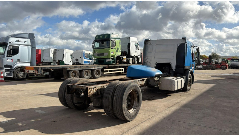 Renault Premium 320 (BOITE MANUELLE / MANUAL GEARBOX) - Chassis vrachtwagen: afbeelding 4 Renault Premium 320 (BOITE MANUELLE / MANUAL GEARBOX) - Chassis vrachtwagen: afbeelding 4