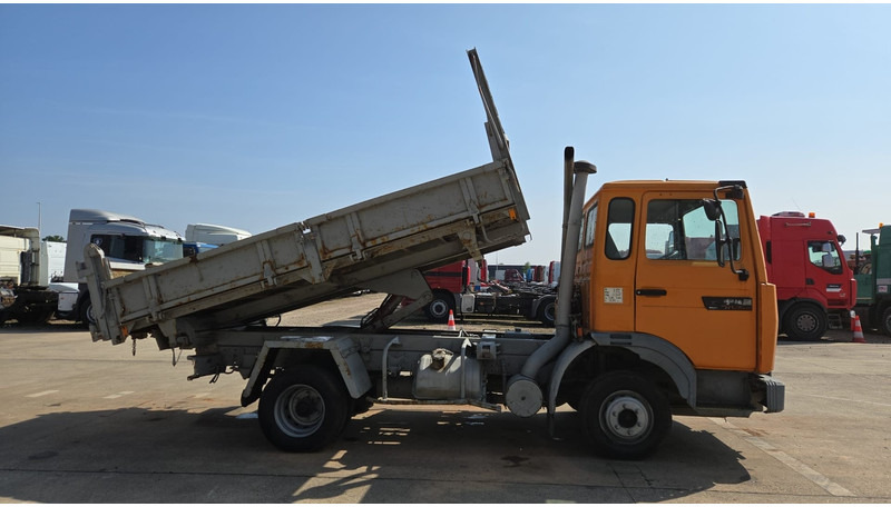 Renault S 150 (POMPE MANUELLE / LAMES / MANUAL PUMP) - Kipper vrachtwagen: afbeelding 4 Renault S 150 (POMPE MANUELLE / LAMES / MANUAL PUMP) - Kipper vrachtwagen: afbeelding 4