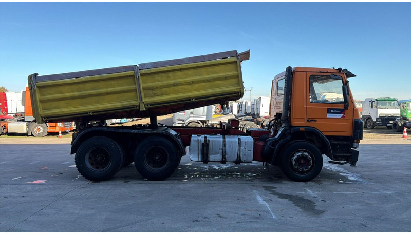 Scania 92 M (MANUAL PUMP / 6X4 / STEEL SUSP. / LAMES / POMPE MANUELLE) - Kipper vrachtwagen: afbeelding 4 Scania 92 M (MANUAL PUMP / 6X4 / STEEL SUSP. / LAMES / POMPE MANUELLE) - Kipper vrachtwagen: afbeelding 4