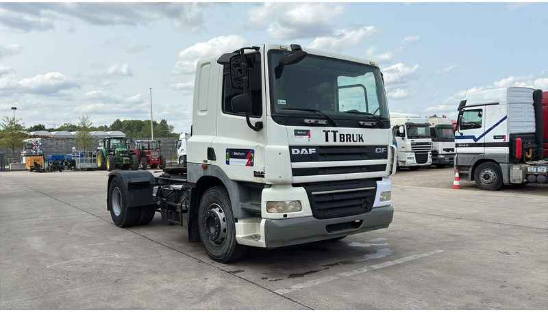 DAF 85 CF 410 (LOW CABIN / PETIT CABINE / TRES PROPRE / CLEAN CONDITION) - Trekker: afbeelding 3 DAF 85 CF 410 (LOW CABIN / PETIT CABINE / TRES PROPRE / CLEAN CONDITION) - Trekker: afbeelding 3