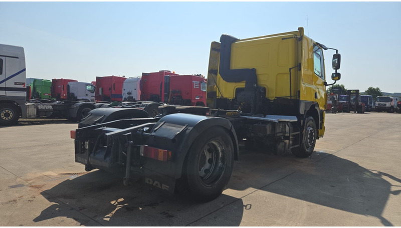 DAF CF 85.410 (LOW CABIN / BOITE MANUELLE / MANUAL GEARBOX / GOOD CONDITION / AIRCO) - Trekker: afbeelding 5 DAF CF 85.410 (LOW CABIN / BOITE MANUELLE / MANUAL GEARBOX / GOOD CONDITION / AIRCO) - Trekker: afbeelding 5