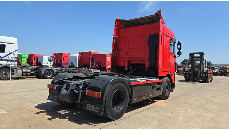DAF XF 105.410 (BOITE MANUELLE / SUPER PROPRE !!! / TRES BONNE ETAT / AIRCO / MANUAL GEARBOX) - Trekker: afbeelding 5 DAF XF 105.410 (BOITE MANUELLE / SUPER PROPRE !!! / TRES BONNE ETAT / AIRCO / MANUAL GEARBOX) - Trekker: afbeelding 5