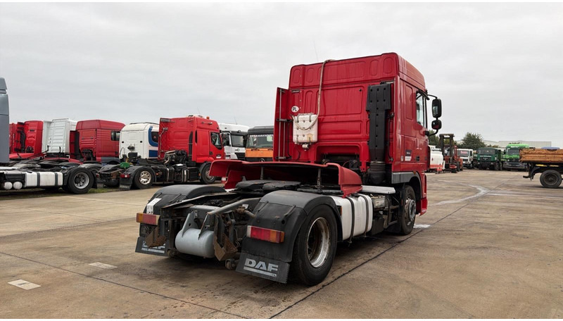 DAF XF 105.460 (BOITE MANUELLE / MANUAL GEARBOX) - Trekker: afbeelding 4 DAF XF 105.460 (BOITE MANUELLE / MANUAL GEARBOX) - Trekker: afbeelding 4