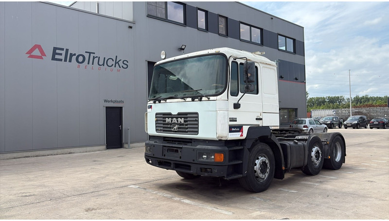 MAN 25.403 (6X2 / 6 CYLINDER / EURO 2 / MANUAL GEARBOX / 8 TYRES) - Trekker: afbeelding 1 MAN 25.403 (6X2 / 6 CYLINDER / EURO 2 / MANUAL GEARBOX / 8 TYRES) - Trekker: afbeelding 1