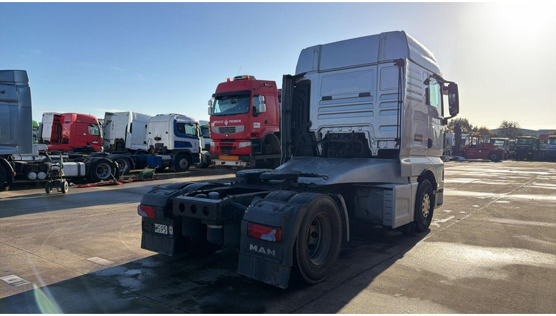 MAN TGX 18.480 (GOOD CONDITION / RETARDER / BONNE ETAT) - Trekker: afbeelding 4 MAN TGX 18.480 (GOOD CONDITION / RETARDER / BONNE ETAT) - Trekker: afbeelding 4