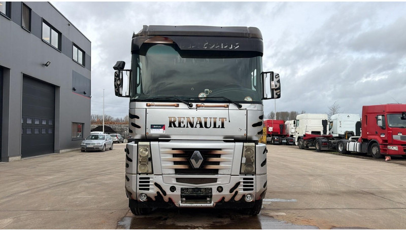Renault AE 440 Magnum E-tech (PARFAIT ETAT / BOITE MANUELLE / MANUAL GEARBOX) - Trekker: afbeelding 2 Renault AE 440 Magnum E-tech (PARFAIT ETAT / BOITE MANUELLE / MANUAL GEARBOX) - Trekker: afbeelding 2
