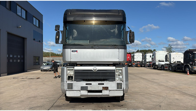 Renault Magnum 430 (POMPE MANUELLE / MANUAL PUMP / BOITE MANUELLE) - Trekker: afbeelding 2 Renault Magnum 430 (POMPE MANUELLE / MANUAL PUMP / BOITE MANUELLE) - Trekker: afbeelding 2
