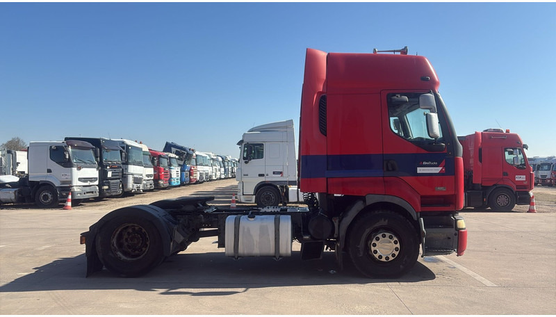 Renault Premium 420 (BOITE MANUELLE / MANUAL GEARBOX) - Trekker: afbeelding 4 Renault Premium 420 (BOITE MANUELLE / MANUAL GEARBOX) - Trekker: afbeelding 4