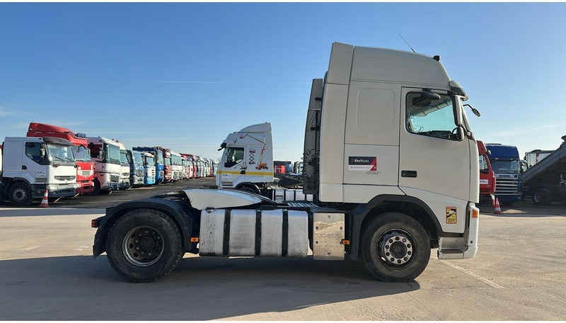 Volvo FH 400 (MANUAL GEARBOX / BOITE MANUELLE / CLEAN CHASSIS / EURO 5) - Trekker: afbeelding 4 Volvo FH 400 (MANUAL GEARBOX / BOITE MANUELLE / CLEAN CHASSIS / EURO 5) - Trekker: afbeelding 4