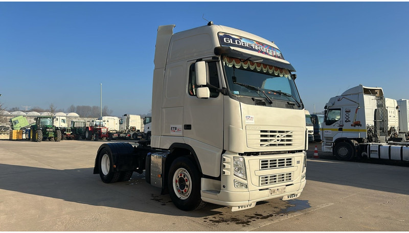 Volvo FH 460 (MANUAL GEARBOX / VERY CLEAN !!! / GOOD TYRES / TOP CONDITION) - Trekker: afbeelding 3 Volvo FH 460 (MANUAL GEARBOX / VERY CLEAN !!! / GOOD TYRES / TOP CONDITION) - Trekker: afbeelding 3