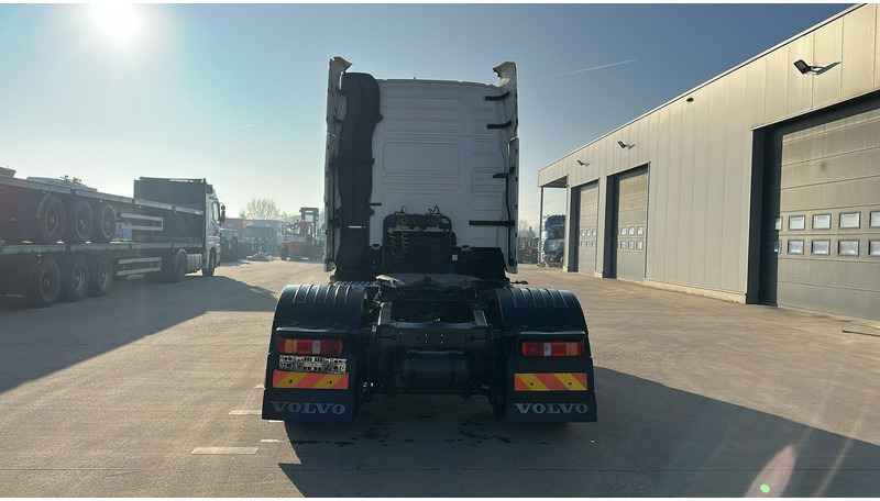 Volvo FH 460 (MANUAL GEARBOX / VERY CLEAN !!! / GOOD TYRES / TOP CONDITION) - Trekker: afbeelding 5 Volvo FH 460 (MANUAL GEARBOX / VERY CLEAN !!! / GOOD TYRES / TOP CONDITION) - Trekker: afbeelding 5