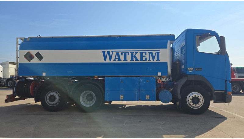 Volvo FH 12.380 (20.100 LITERS / PARFAIT ETAT / TOP CONDITION !!! / 6X2 / BOITE MANUELLE) - Tankwagen: afbeelding 4 Volvo FH 12.380 (20.100 LITERS / PARFAIT ETAT / TOP CONDITION !!! / 6X2 / BOITE MANUELLE) - Tankwagen: afbeelding 4