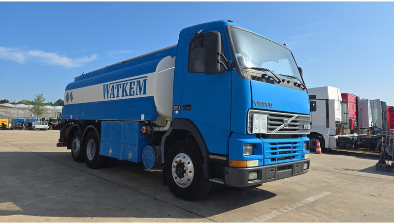 Volvo FH 12.380 (20.100 LITERS / PARFAIT ETAT / TOP CONDITION !!! / 6X2 / BOITE MANUELLE) - Tankwagen: afbeelding 3 Volvo FH 12.380 (20.100 LITERS / PARFAIT ETAT / TOP CONDITION !!! / 6X2 / BOITE MANUELLE) - Tankwagen: afbeelding 3