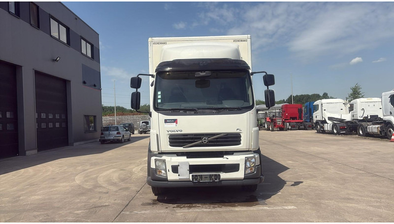 Volvo FL 260 (LIFT 2000 KG / PERFECT BELGIAN TRUCK / 18 TON / EURO 5) - Bakwagen: afbeelding 2 Volvo FL 260 (LIFT 2000 KG / PERFECT BELGIAN TRUCK / 18 TON / EURO 5) - Bakwagen: afbeelding 2