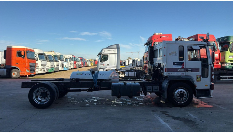 Volvo FL 6 - 220 (MANUAL GEARBOX / BOITE MANUELLE / 8 TONNES) - Chassis vrachtwagen: afbeelding 3 Volvo FL 6 - 220 (MANUAL GEARBOX / BOITE MANUELLE / 8 TONNES) - Chassis vrachtwagen: afbeelding 3