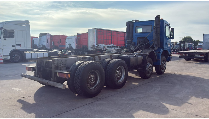 Volvo FM 12 - 380 (TRES PROPRE / GRAND PONT / LAMES / BIG HUB / BOITE MANUELLE / GOOD CONDITION) - Chassis vrachtwagen: afbeelding 5 Volvo FM 12 - 380 (TRES PROPRE / GRAND PONT / LAMES / BIG HUB / BOITE MANUELLE / GOOD CONDITION) - Chassis vrachtwagen: afbeelding 5