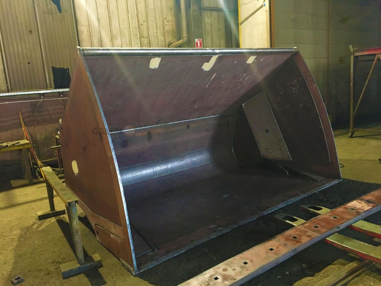 Nieuw Voorladerbak Galen High Dump Bucket: afbeelding 7 Nieuw Voorladerbak Galen High Dump Bucket: afbeelding 7