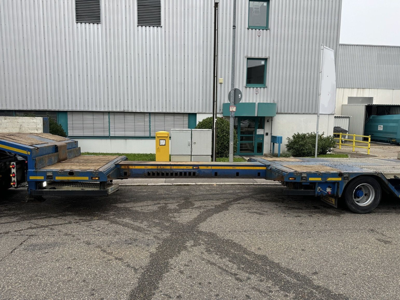 Doll S3L Tele-Tieflader+3,3m Radmulden Lift Lenkachse - Dieplader oplegger: afbeelding 4 Doll S3L Tele-Tieflader+3,3m Radmulden Lift Lenkachse - Dieplader oplegger: afbeelding 4