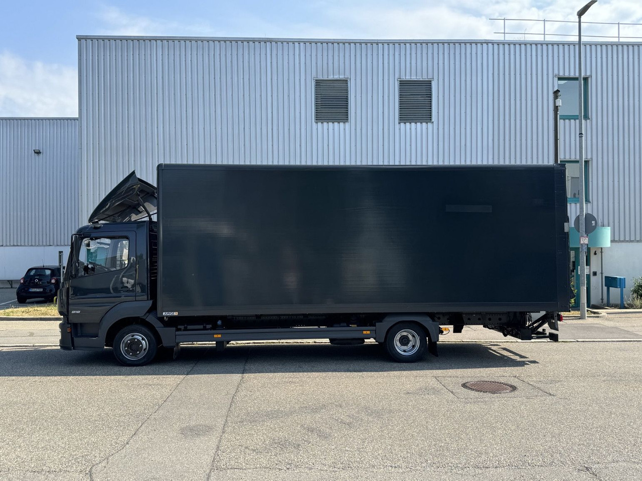 Mercedes-Benz Atego 818L Koffer 7,3m LBW Klima Automatik - Bestelwagen gesloten laadbak: afbeelding 4 Mercedes-Benz Atego 818L Koffer 7,3m LBW Klima Automatik - Bestelwagen gesloten laadbak: afbeelding 4