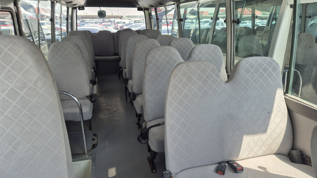 TOYOTA Coaster ... 30 places ... Climatisé - Minibus, Personenvervoer: afbeelding 3 TOYOTA Coaster ... 30 places ... Climatisé - Minibus, Personenvervoer: afbeelding 3