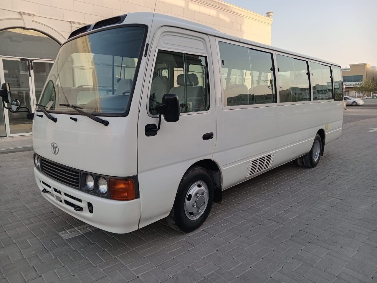 TOYOTA Coaster ... 30 places - diesel - climatisé ... BELGIQUE.. - Minibus, Personenvervoer: afbeelding 1 TOYOTA Coaster ... 30 places - diesel - climatisé ... BELGIQUE.. - Minibus, Personenvervoer: afbeelding 1