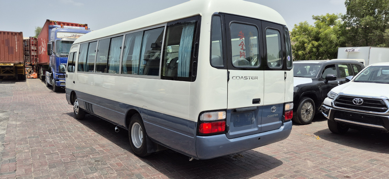 Toyota Coaster ... 30 places - climatisé - Minibus, Personenvervoer: afbeelding 2 Toyota Coaster ... 30 places - climatisé - Minibus, Personenvervoer: afbeelding 2