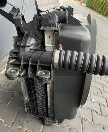 MAN TGL 81061006683 MAN Man TGL - Radiateur voor Vrachtwagen: afbeelding 2 MAN TGL 81061006683 MAN Man TGL - Radiateur voor Vrachtwagen: afbeelding 2
