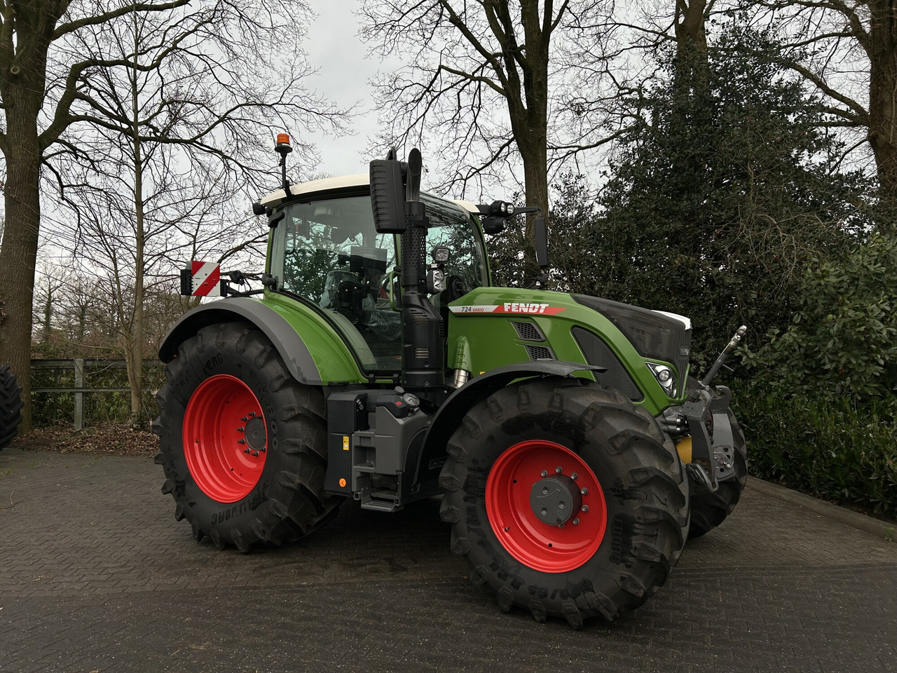 Fendt 724 Vario Gen6 ProfiPlus setting 2 - Tractor: afbeelding 3 Fendt 724 Vario Gen6 ProfiPlus setting 2 - Tractor: afbeelding 3