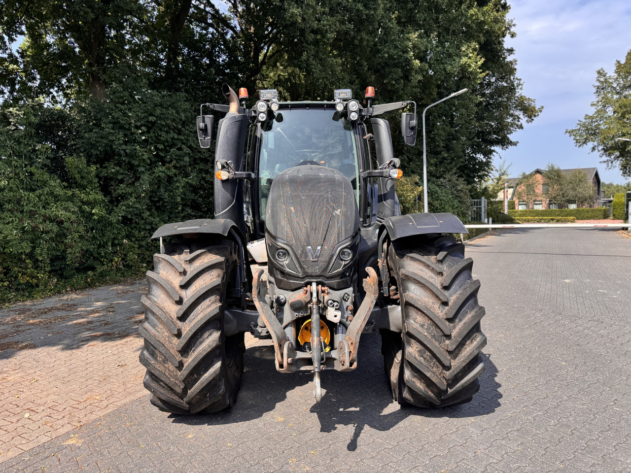 Valtra T214 Direct - Tractor: afbeelding 4 Valtra T214 Direct - Tractor: afbeelding 4