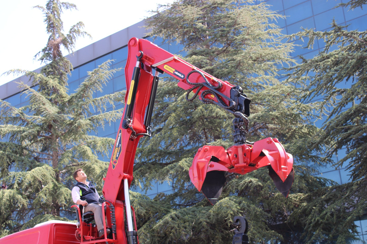 Mikron Scrap Grapple MHM4 - Grijper voor Kraanwagen: afbeelding 1 Mikron Scrap Grapple MHM4 - Grijper voor Kraanwagen: afbeelding 1